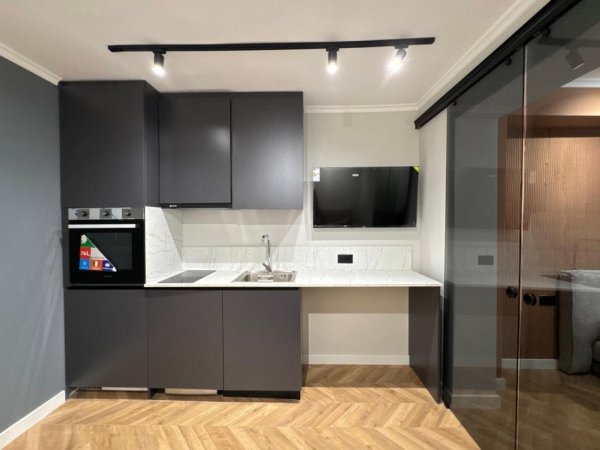 Tirane, shitet apartament 3+1 Kati 5, 107 m² 268.000 € 