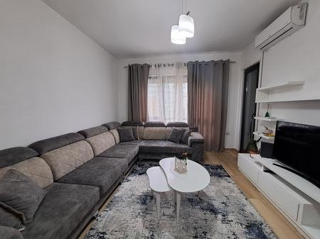 Tirane, jepet me qera apartament 2+1+2+Ballkon Kati 1, 85 m² 700 € (Don Bosko)