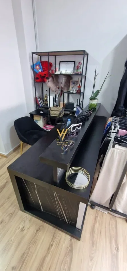Tirane, shitet ambjent biznesi Kati 0, 50 m² 30.000 € (ASTIR)