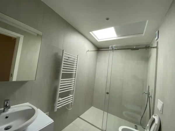 Tirane, shitet apartament 2+1+Ballkon Kati 8, 95 m² 255.000 € (Fiordi Di Bosko)