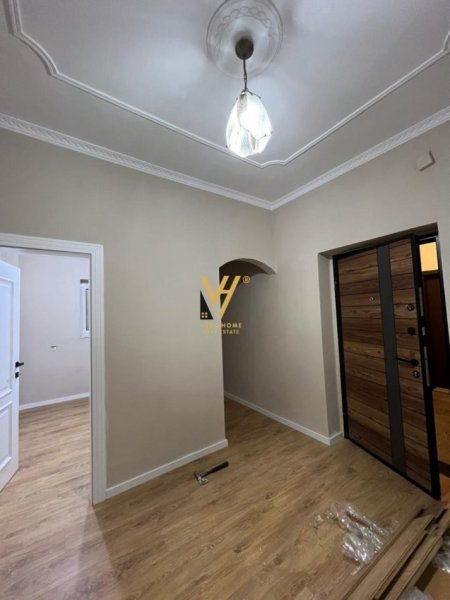 Tirane, jepet me qera apartament 1+1+Ballkon Kati 1, 65 m² 500 € (AMBASADA AMERIKANE)