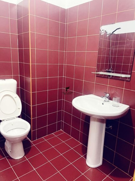 Tirane, jepet me qera apartament 1+1+Ballkon Kati 7, 65 m² 450 € (ASTIR)