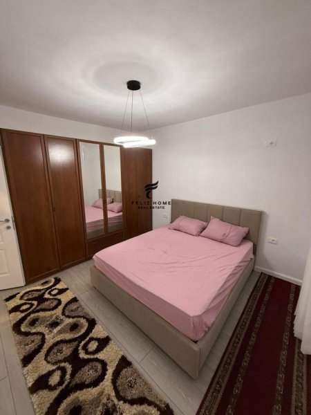 Tirane, jepet me qera apartament 2+1 Kati 2, 98 m² 550 € (ALI DEMI)