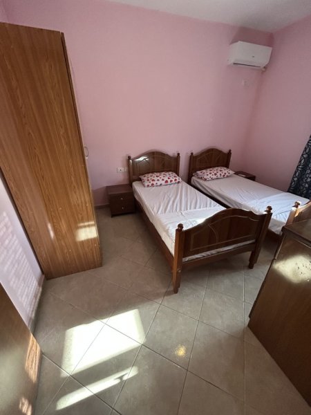 Vlore, jepet me qera apartament 1+1 Kati 4, 50 € (Vlore)