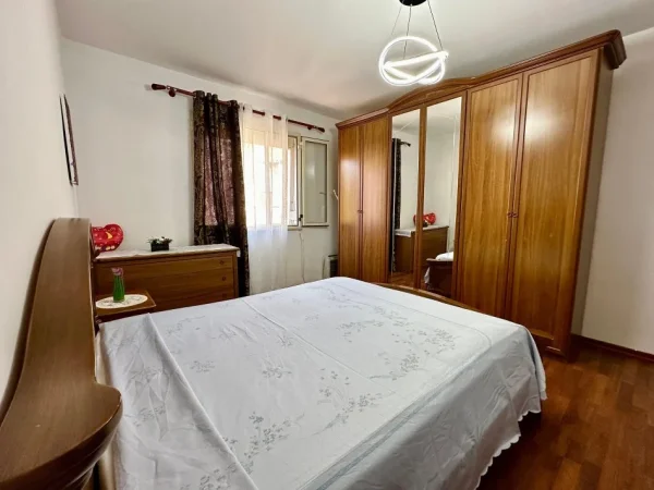 2+1 Xhamlliku (€450)