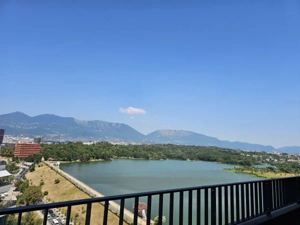Tirane, shitet apartament 3+1+Ballkon Kati 11, 182 m² 613.655 € (Rruga Kristo Luarasi)