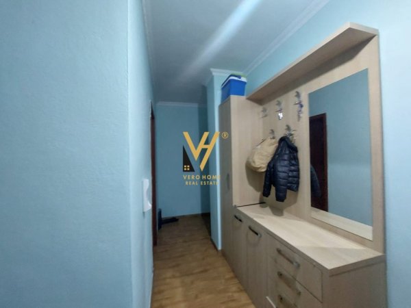 Tirane, jepet me qera apartament 1+1+Ballkon Kati 6, 60 m² 400 € (YZBERISHT)