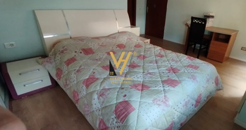 Tirane, jepet me qera apartament 1+1+Ballkon Kati 6, 60 m² 400 € (YZBERISHT)