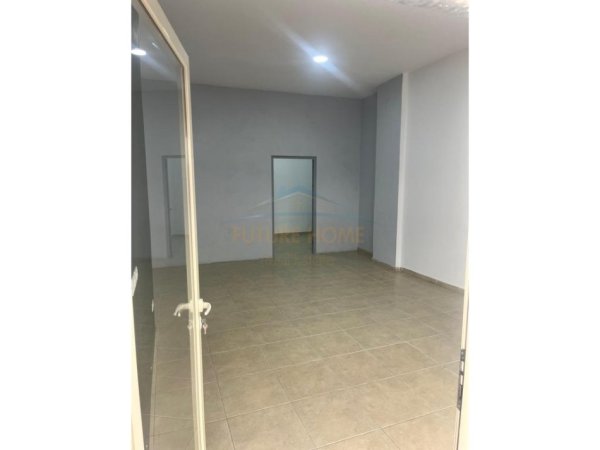 Durres, jepet me qera ambjent biznesi Kati 0, 52 m² 350 € (PRANE KAZAZIT. DURRES)