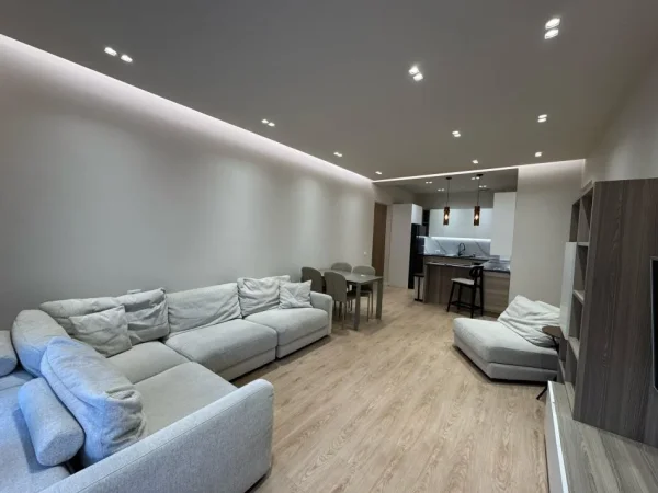 Tirane, shitet apartament 2+1 Kati 1, 117 m² 290.000 € (liqeni i thate)