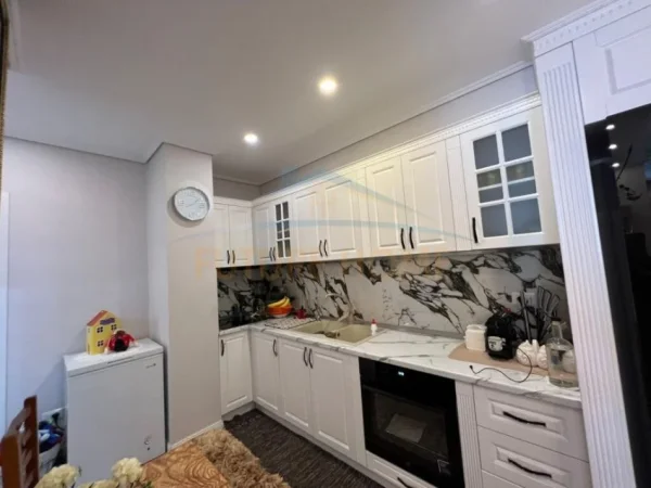 Plazh Hekurudha, shitet apartament 2+1 Kati 3, 90 m² 150.000 € (Durres)