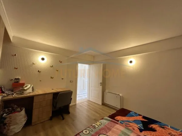 Durres, shitet shtepi 2+1 Kati 1, 275 m² 300.000 € (ISH KENETA,DURRES)