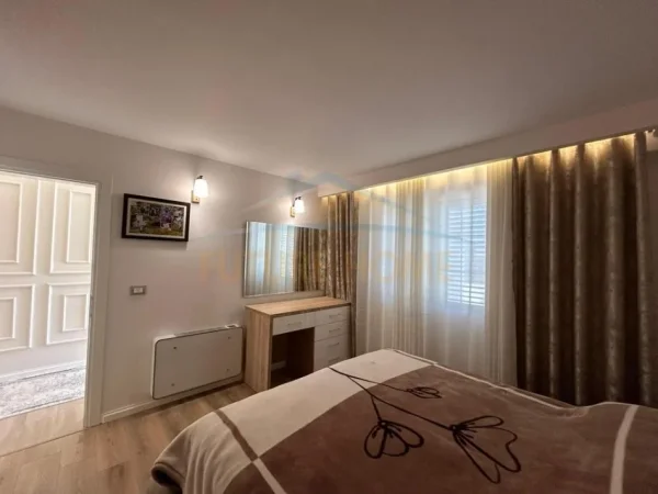 Durres, shitet shtepi 2+1 Kati 1, 275 m² 300.000 € (ISH KENETA,DURRES)