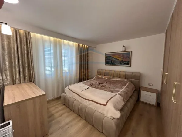 Durres, shitet shtepi 2+1 Kati 1, 275 m² 300.000 € (ISH KENETA,DURRES)