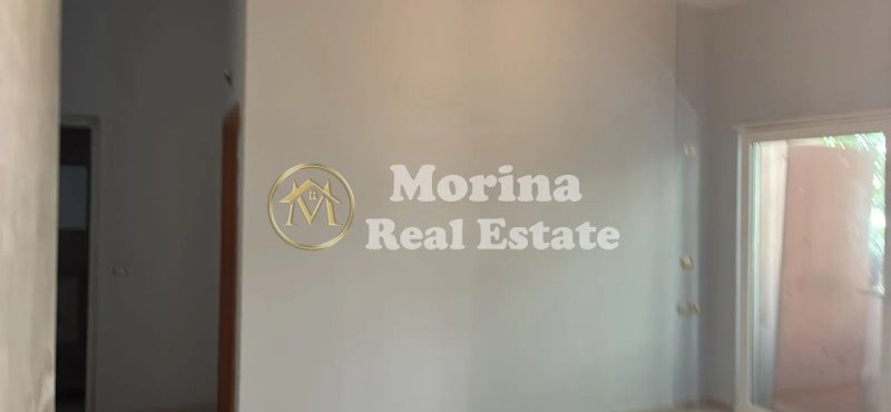 Tirane, jepet me qera apartament 1+1 Kati 1, 65 m² 300 € (Fresku)
