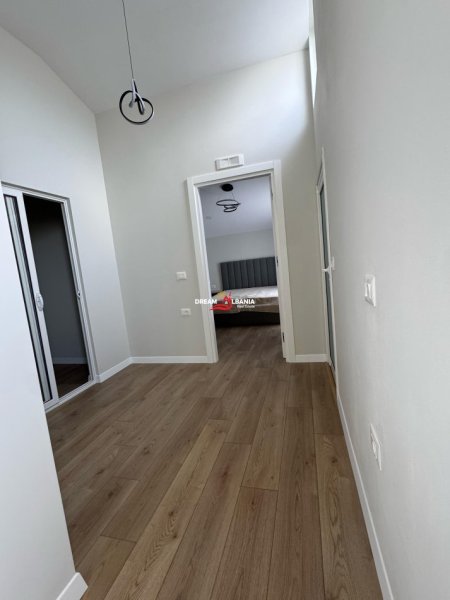 Tirane, jepet me qera Vile 4+1 , 200 m² 1.350 € (teg)