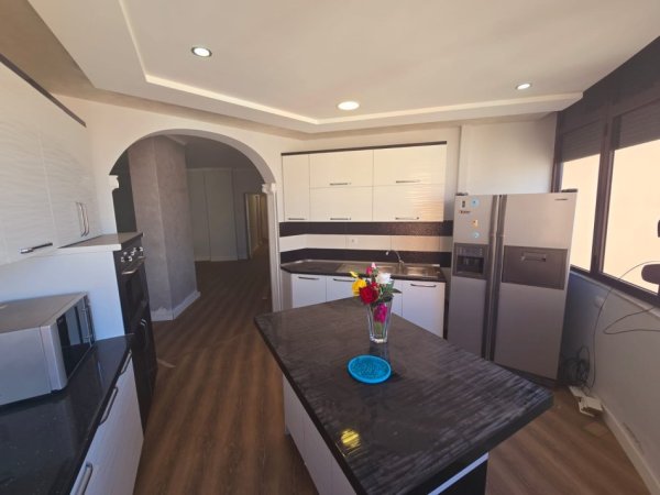 Durres, shitet apartament 2+1+Aneks+Ballkon Kati 6, 141 m² 155.000 € 