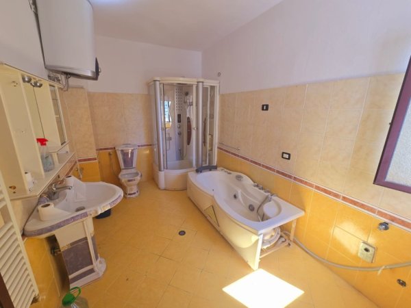 Durres, shitet apartament 2+1+Aneks+Ballkon Kati 6, 141 m² 155.000 € 
