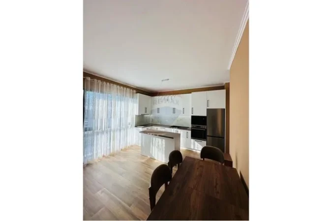 Shqiperi, jepet me qera apartament 2+1 Kati 9, 110 m² 750 € (Farnacia 10)