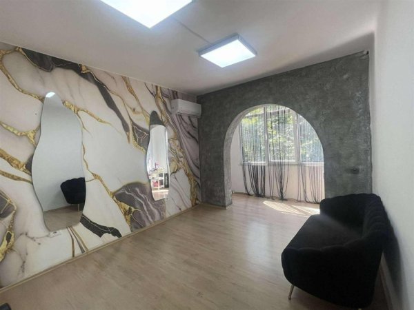 Tirane, jepet me qera apartament 1+1 Kati 2, 70 m² 600 € (SQUARE 21)