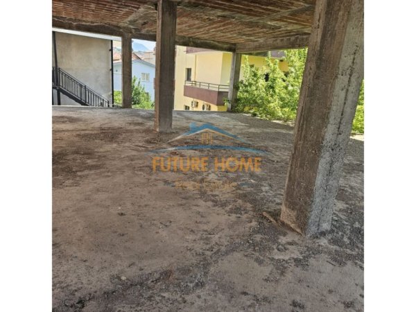 Tirane, shitet Vile , 676 m² 530.000 € (Prane Rruges se Elbasanit,Tirane)