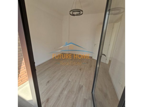 Tirane, jepet me qera ambjent biznesi Kati 1, 64 m² 950 € (Rruga Myslym Shyri, Tirane)