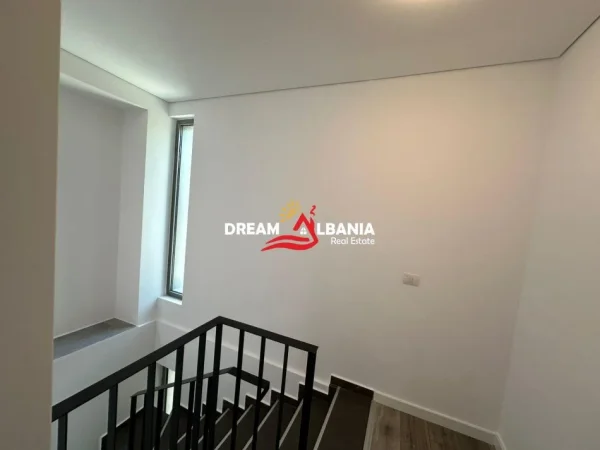 Tirane, jepet me qera Vile 3 Katshe Kati 3, 250 m² 2.350 € (ne Mullet prane OKO FARM)