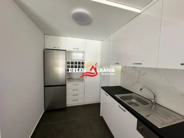Tirane, jepet me qera Vile 3 Katshe Kati 3, 250 m² 2.350 € (ne Mullet prane OKO FARM)