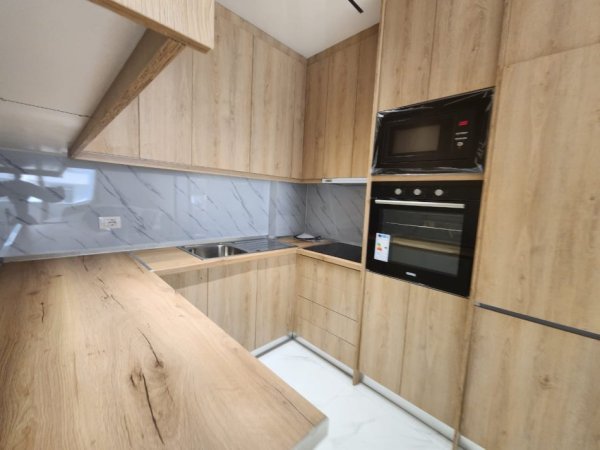 Durres Plazh, shitet apartament 2+1+Aneks Kati 4, 75 m² 125.000 € 