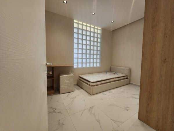 Durres Plazh, shitet apartament 2+1+Aneks Kati 4, 75 m² 125.000 € 