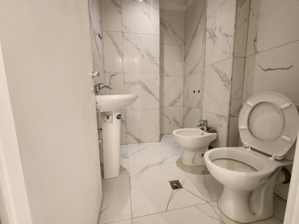 Durres Plazh, shitet apartament 2+1+Aneks Kati 4, 75 m² 125.000 € 
