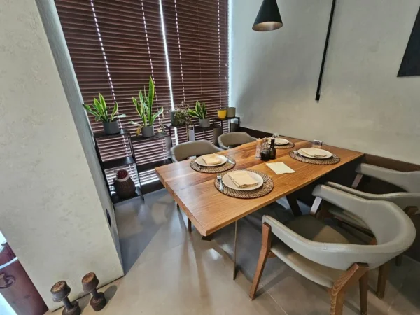 Tirane, jepet me qera bar-resorant Kati 0, 110 m² 1.700 € (KODRA E DIELLIT)