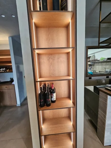 Tirane, jepet me qera bar-resorant Kati 0, 110 m² 1.700 € (KODRA E DIELLIT)