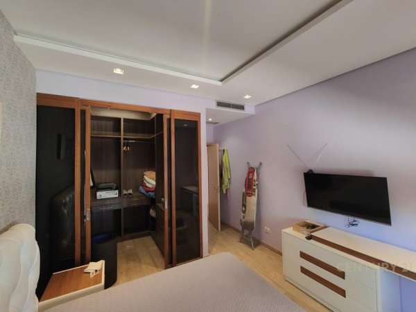 Tirane, jepet me qera apartament 3+1 Kati 2, 138 m² 900 € (Ish stacioni trenit)