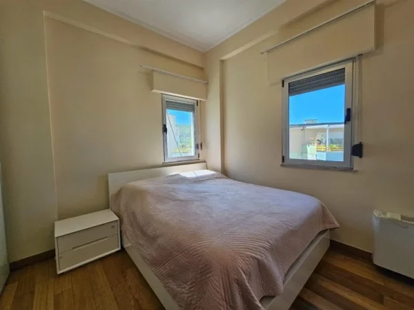 Tirane, shitet apartament 2+1+Ballkon Kati 3, 110 m² 295.000 € (Rruga Peti)