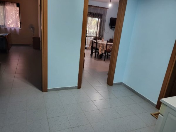Mali Robit, shitet apartament 1+1+Aneks+Ballkon Kati 4, 78 m² 82.000 € 