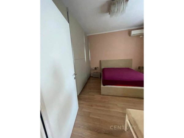 Tirane, jepet me qera apartament 1+1 Kati 3, 60 m² 600 € (Mine Peza)