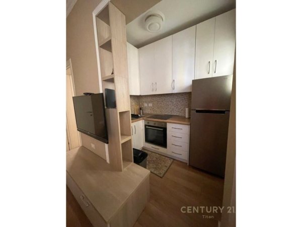 Tirane, jepet me qera apartament 1+1 Kati 3, 60 m² 600 € (Mine Peza)