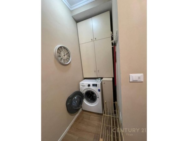 Tirane, jepet me qera apartament 1+1 Kati 3, 60 m² 600 € (Mine Peza)