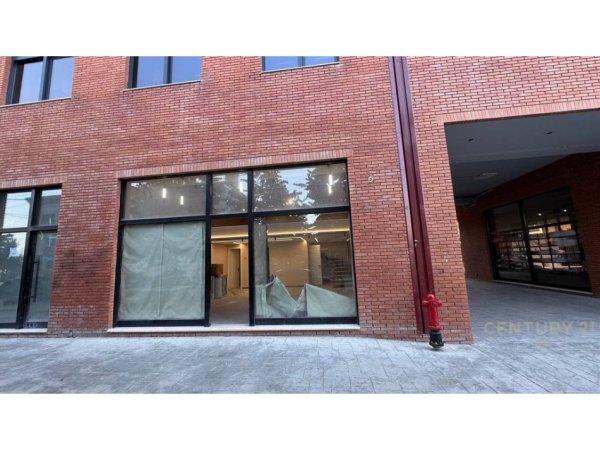 Tirane, jepet me qera ambjent biznesi , 80 m² 1.200 € 