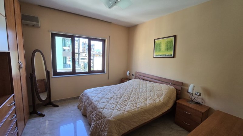 Tirane, jepet me qera apartament 2+1+Ballkon Kati 6, 110 m² 1.000 € (Prane Stadiumit Air Albania)