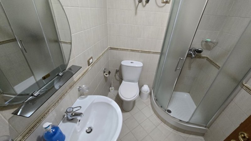 Tirane, jepet me qera apartament 2+1+Ballkon Kati 6, 110 m² 1.000 € (Prane Stadiumit Air Albania)