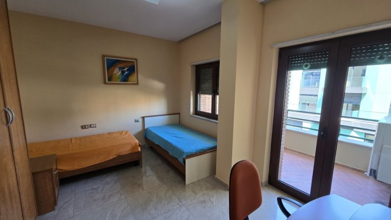 Tirane, jepet me qera apartament 2+1+Ballkon Kati 6, 110 m² 1.000 € (Prane Stadiumit Air Albania)