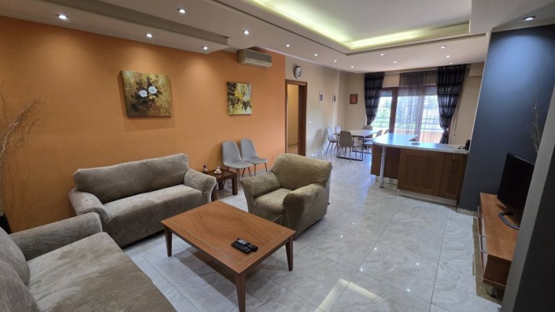 Tirane, jepet me qera apartament 2+1+Ballkon Kati 6, 110 m² 1.000 € (Prane Stadiumit Air Albania)