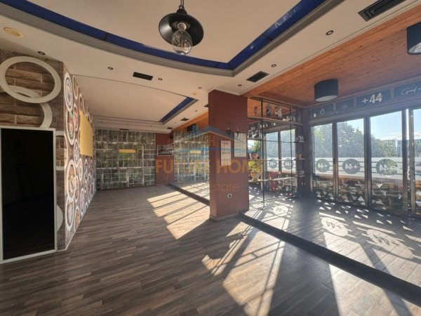 Tirane, jepet me qera lokal Kati 0, 120 m² 600 € 