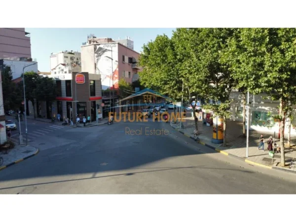 Tirane, shitet ambjent biznesi Kati 1, 170 m² (9 Kateshet,Qender, Tirane)