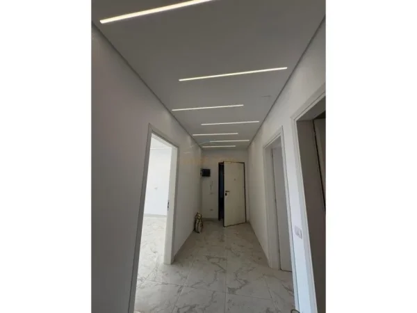 Tirane, shitet 2+1 Kati 7, 115.000 €