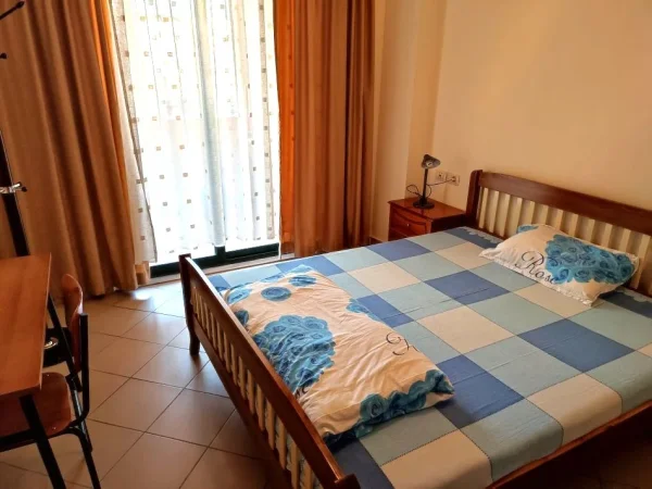 JEPET ME QIRA SUPER APARTAMENT 1+1 PAS XHAMISË SË TABAKËVE NE RRUGEN E ELBASANIT , Kati 3, 68 m² 460 €