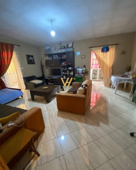 Tirane, shitet apartament 2+1+Ballkon Kati 8, 96 m² 149.000 € (21 DHJETORI)