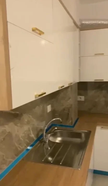 Tirane, shitet apartament 2+1 Kati 7, 104 m² 95.000 € (Rruga Roma “Kompleksi Mehillaj”)